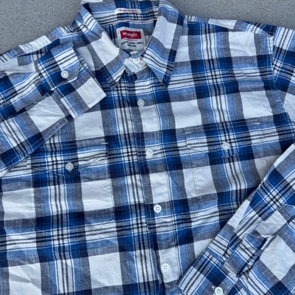 Wrangler Flex for Comfort Men Large Blue Plaid Long Sleeve Button Down